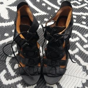 L.A.M.B soft leather gladiator heels 7 1/2